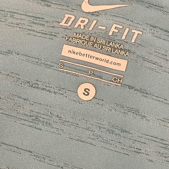 Nike Top   - Picture 8 of 8